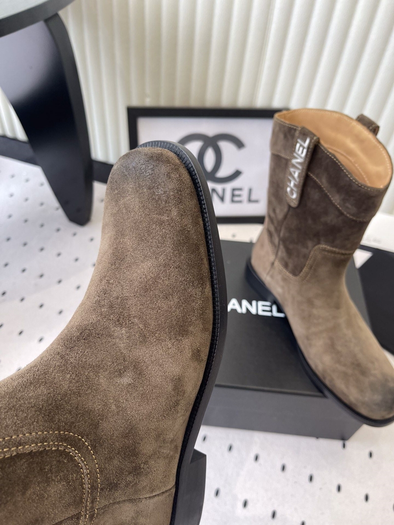 Ch**el boots